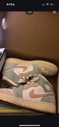 Jordan sneakers (like new)