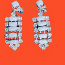 Vintage Screw back Earrings Rhinestones White Glass