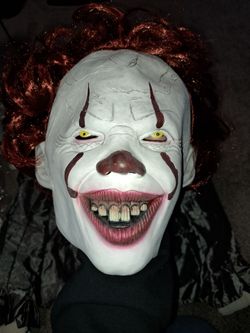 Pennywise Clown Halloween Costume – Size Medium – Great Condition