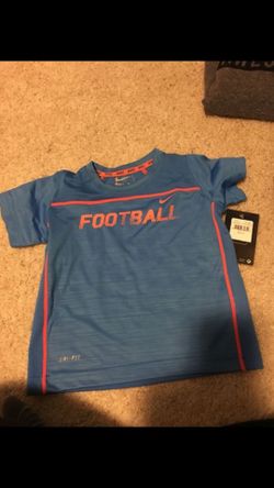 Boys Nike shirt new