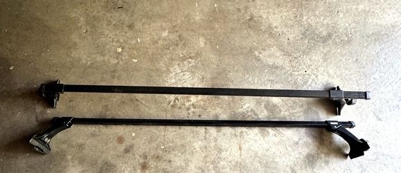 Thule 58” Roof Rack / Load Bars with Gutter Feet & Locking Key