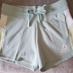 Reebok Women's Shorts M