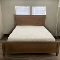 King bed with posturepedic seally foam mattress