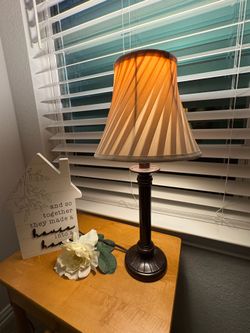 New-Classic Lamp with Shade