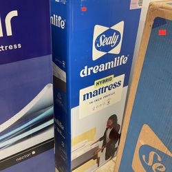 Sealy Dreamlife Hybrid Mattress (Queen)