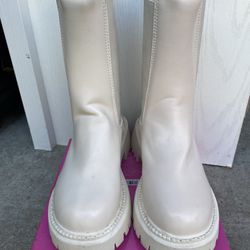 White  Boots Size:5/1/2 For Women 