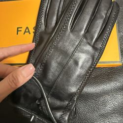 Women’s Genuine Leather Gloves – Black, Soft & Warm, New in Gift Box