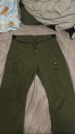 Snowboarding pants