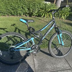 HUFFY 26 ‘INCH MOUNTAIN BIKE