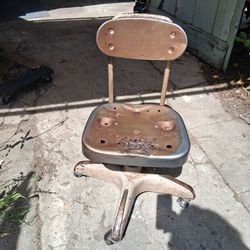 Metal vintage office chair
