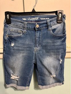 Wallflower Bermuda Jean Shorts Juniors Size 5
