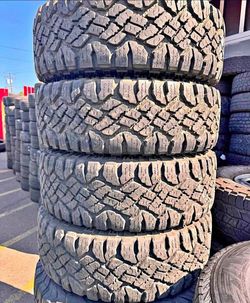 🎃 285 70 17 Goodyear tires Con 80% de Vida Las 4