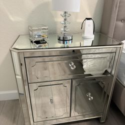 Z Gallerie Nightstands (Set of 2) – Modern  – One Damaged