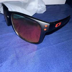 Red/Black Oakley Holbrook Polarized Sunglasses