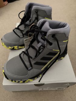 Adidas Kids Hiking Boots Size 2
