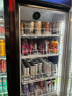 Industrial refrigerator for drinks