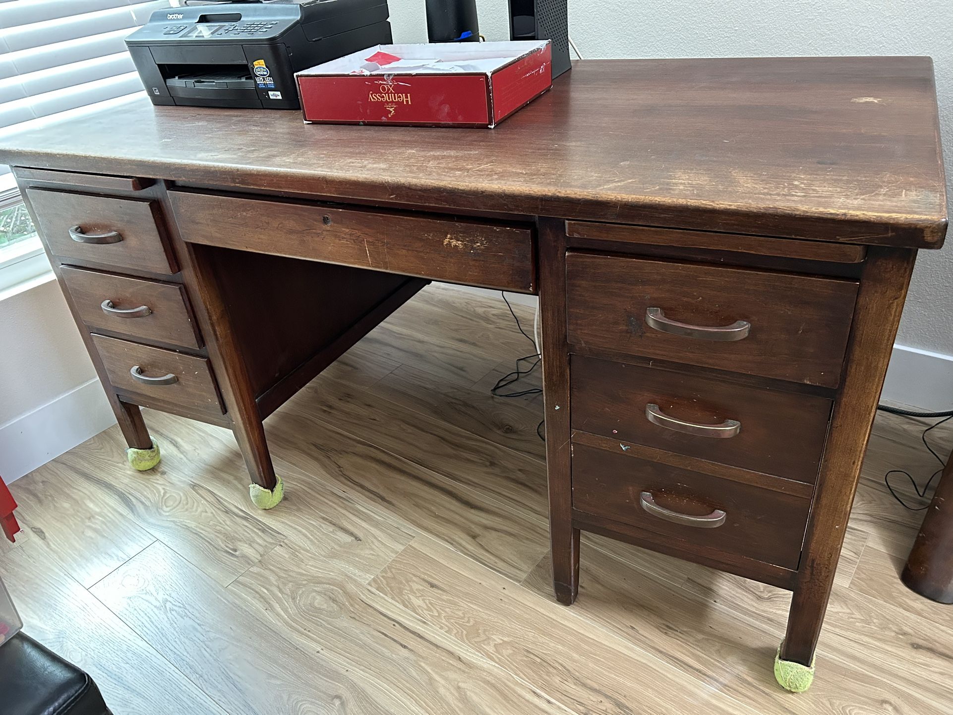 FREE Desk FREE