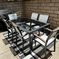 6 Chairs & Aluminum Glass Table - Patio Furniture