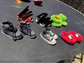 Baby boy shoes size 6c
