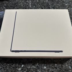 New Apple MacBook Air M2 13” 256GB Midnight