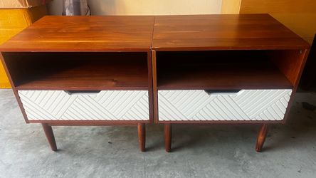 Mid-Century Modern Nightstands – Set of 2