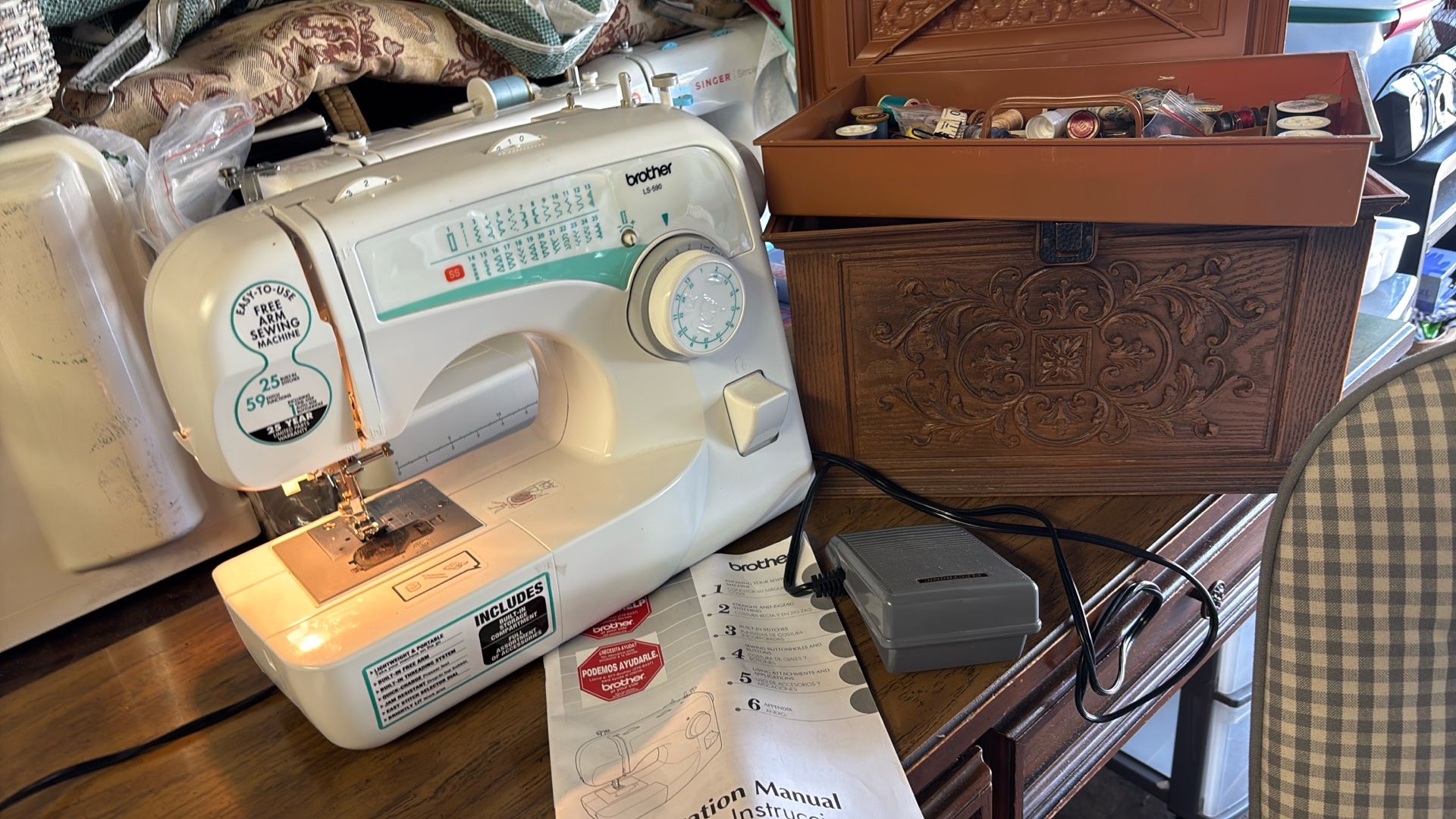 Brothers LS590 Tabletop Sewing Machine And Sewing Asseceries Box