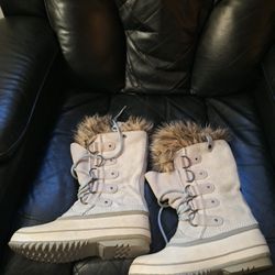 Sorel Insulated Snowboots