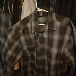 Yago button up XL