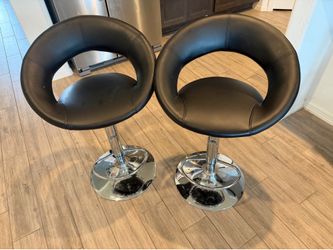 Black barstools