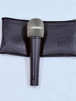 Electro-Voice Dynamic Supercardioid Microphone with Case