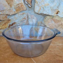 Pyrex 832-B Single Handle Baking Dish
