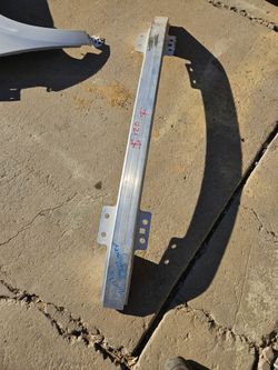 Ford Explorer front rebar oem