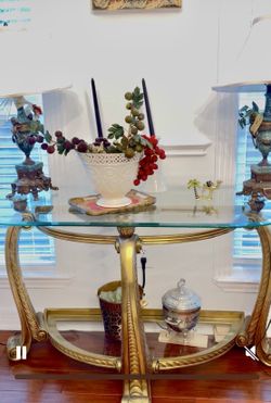 Console Glass Table ! Almost New.