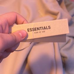 2x Essentials Crewneck 