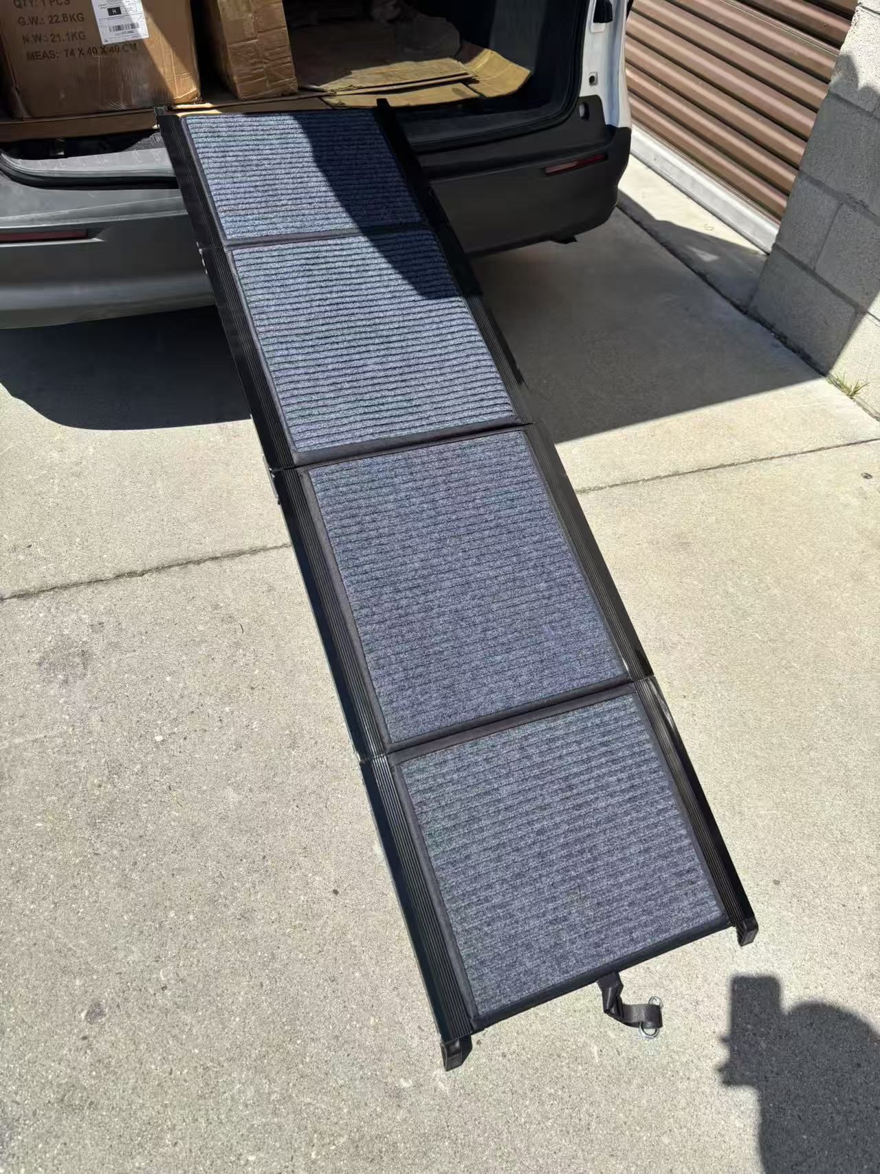 Brand new heavy duty Foldable dog ramp Large Size