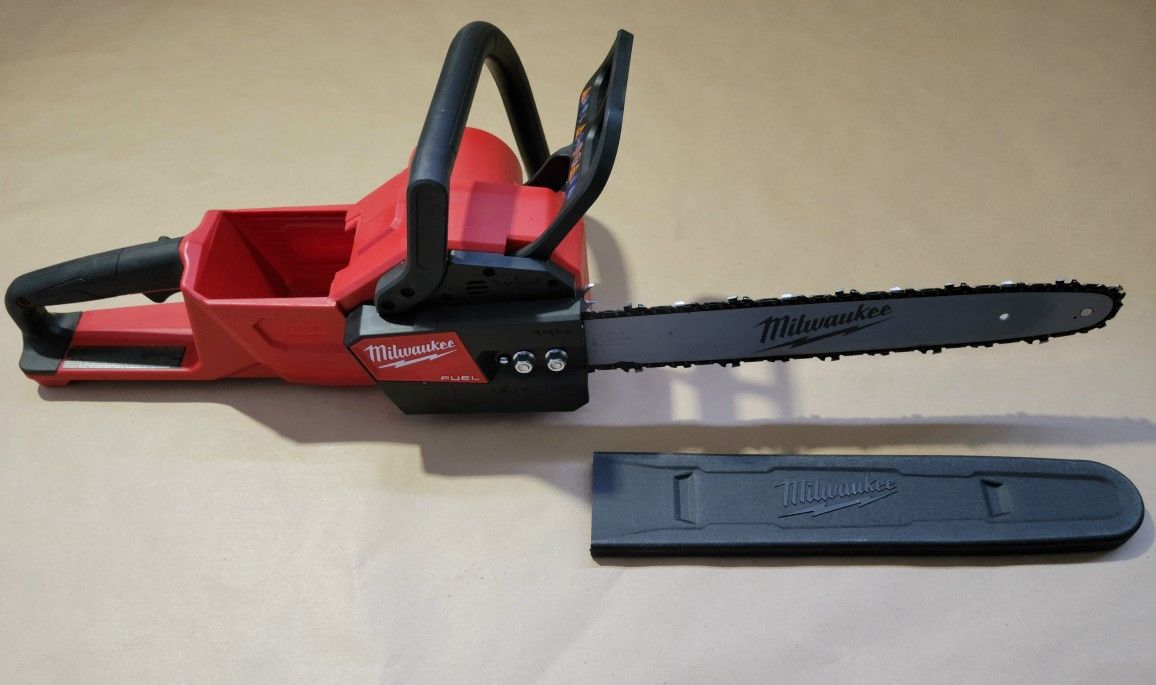 Milwaukee M18 FUEL 16in Chainsaw