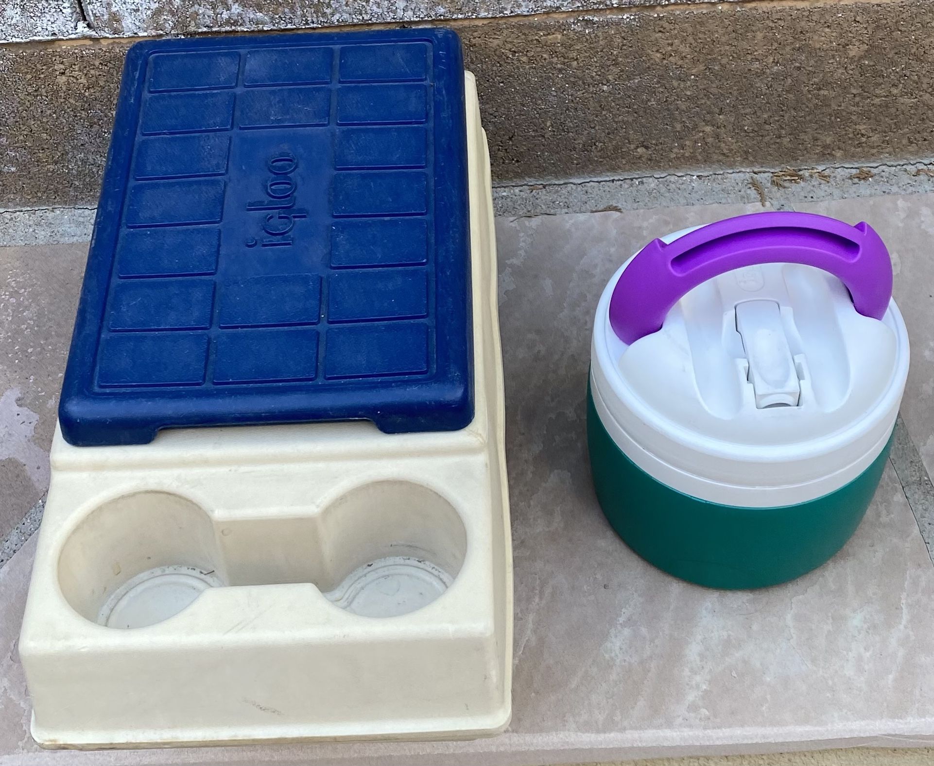 Igloo Console Cooler/ Igloo Water Jug