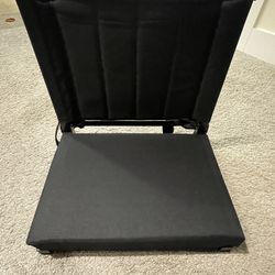 Stadium Chair With Carry Strap