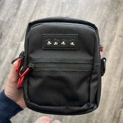 NEW DISNEY CROSSBODY BAG