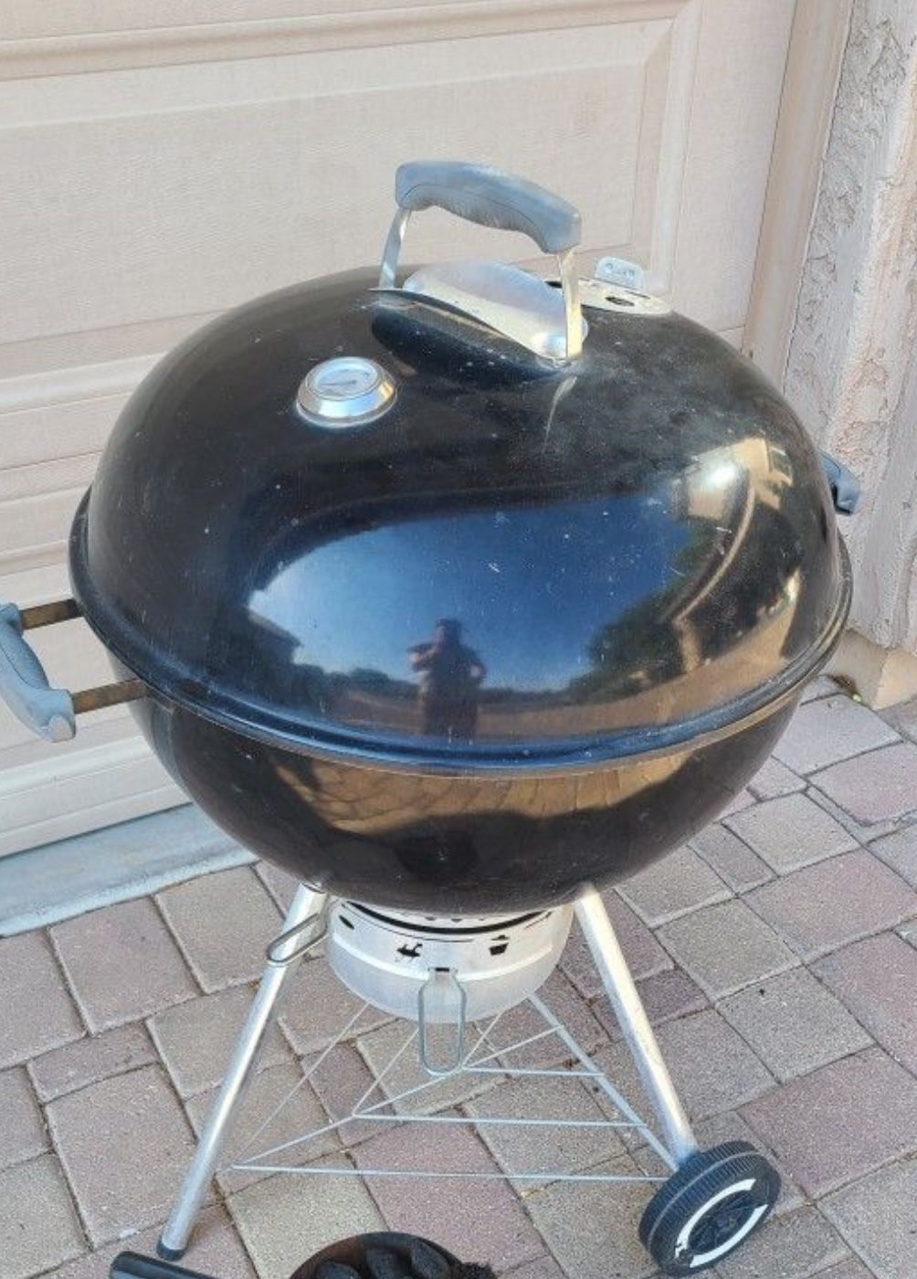Weber 22 in. Original Kettle Premium Charcoal Grill