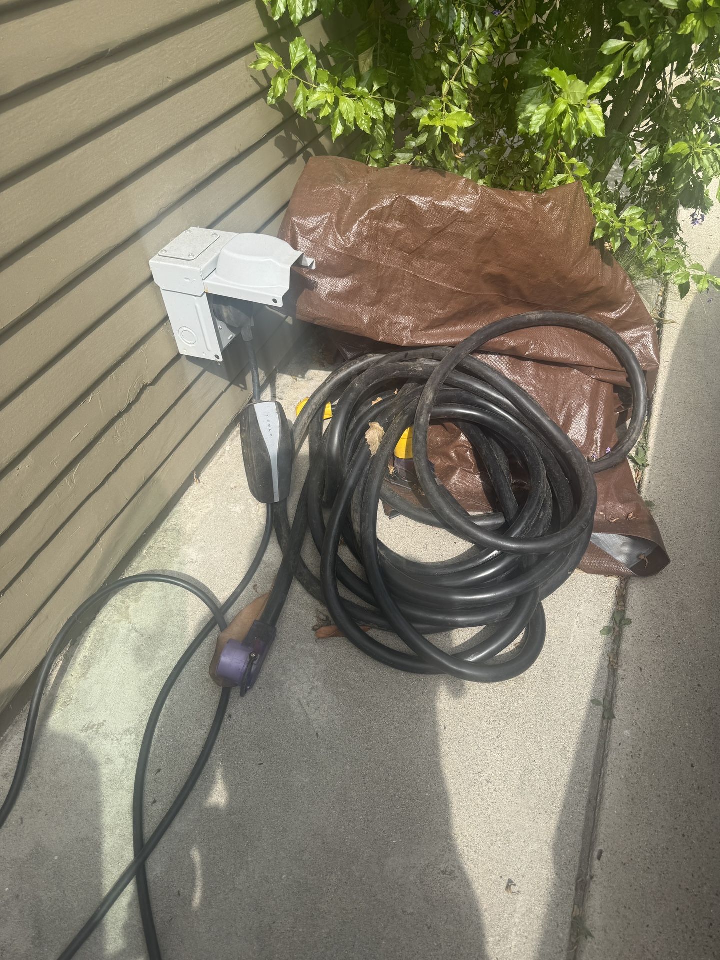 220v Extension Cord And Adapter