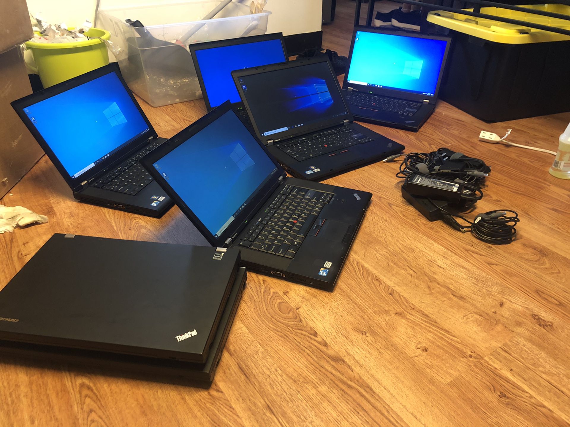 Lenovo Thinkpad laptops Intel i7/i5@ 2.5GHz, Hard drive 320gbRam 4gb, webcam, dvd, wifi,$110for each one