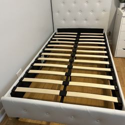 Twin Bed With Mattress 