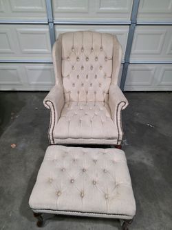 Arm Chair with Ottoman