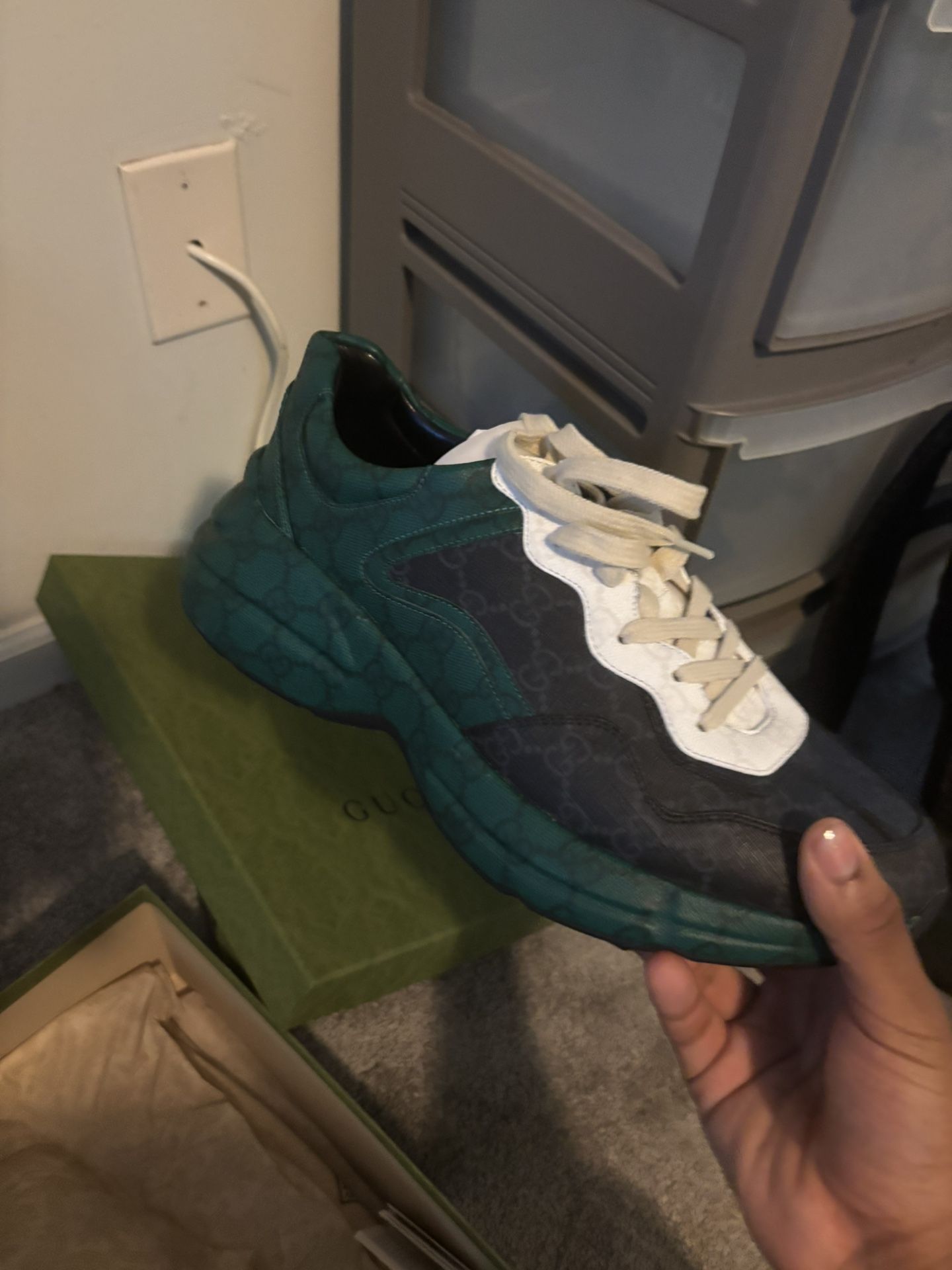 Gucci shoes