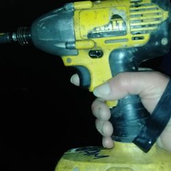 DEWALT