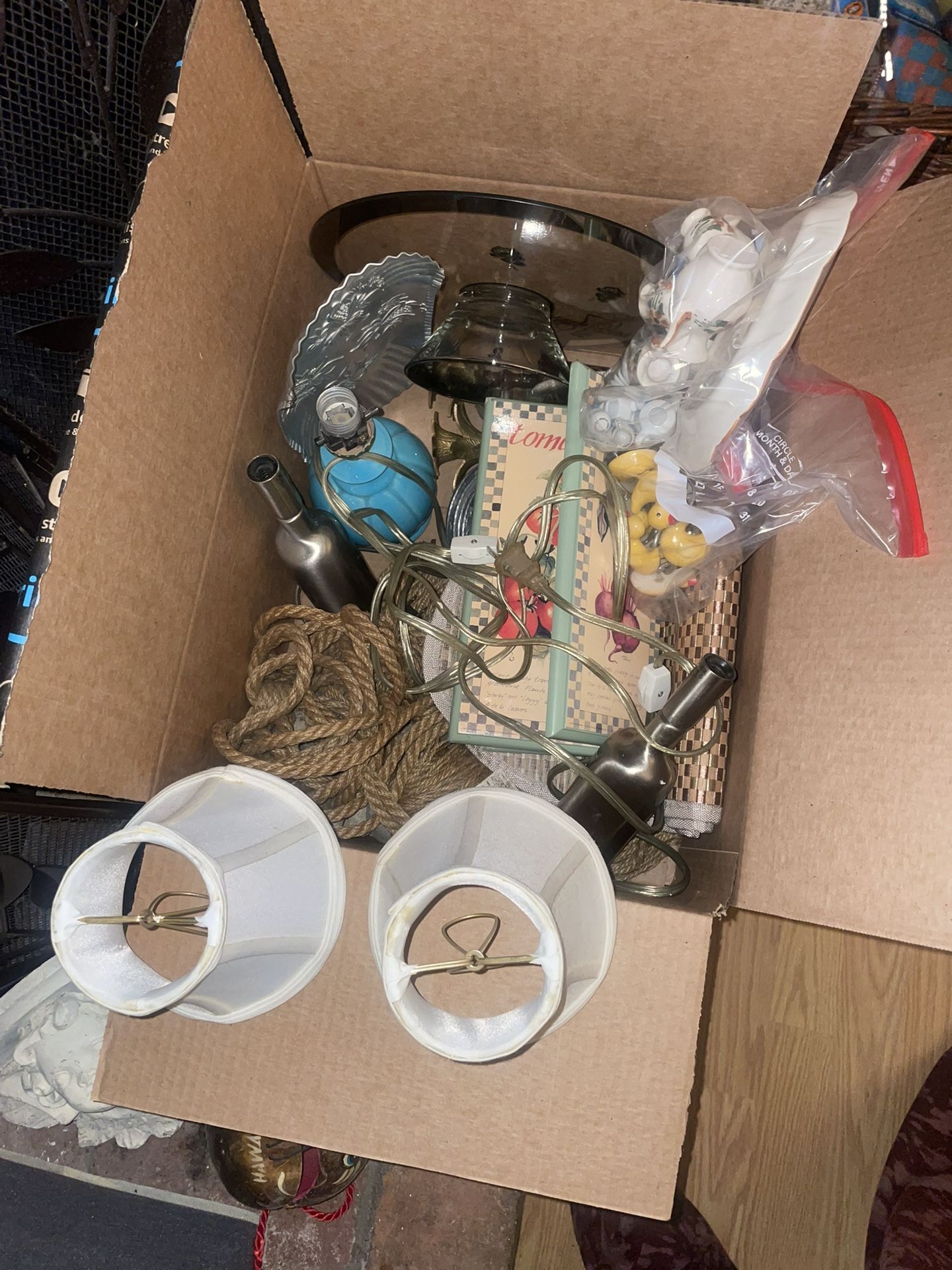 Box of Household Stuff 15$