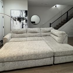 Like New Sectional With Ottoman 