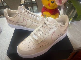 Nike  court  vision