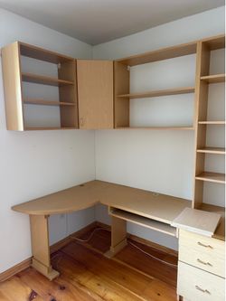 Built in desk and shelving unit